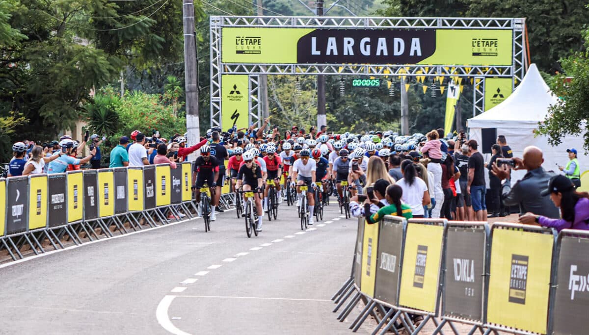 Cyclists climbing through the Serra da Mantiqueira mountains during L'Étape Brasil in Campos do Jordão